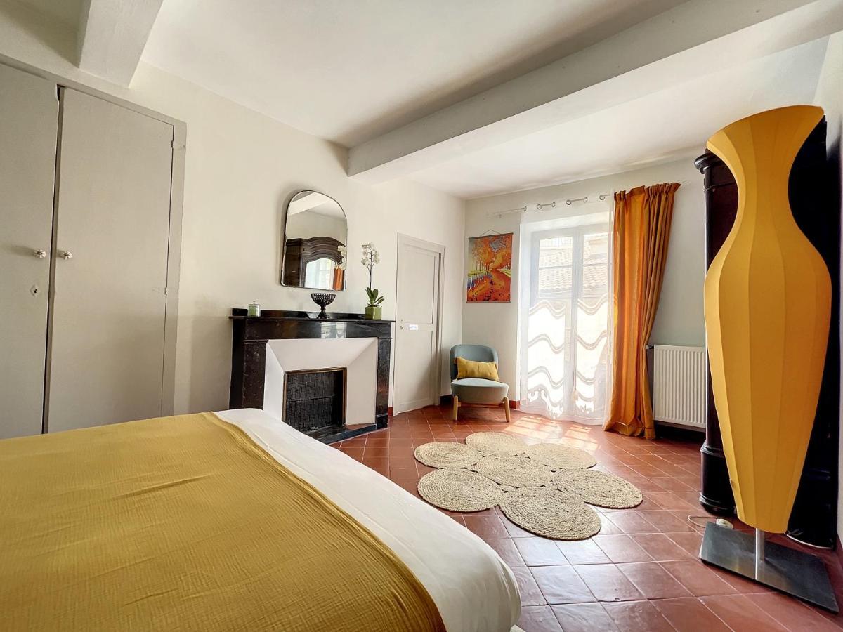 L'Oiseau Bleu Suite Merle Bleu Roubia Екстериор снимка