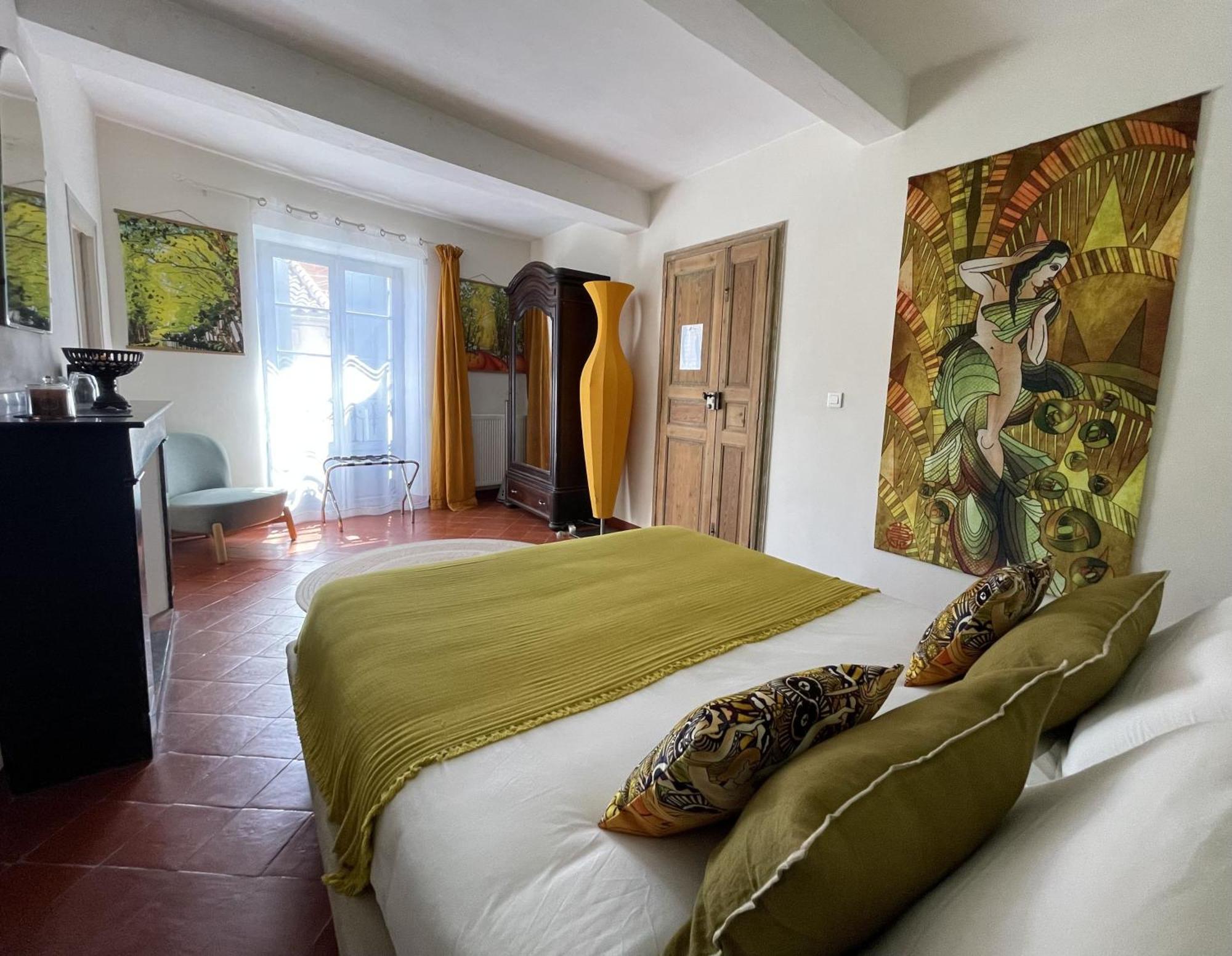 L'Oiseau Bleu Suite Merle Bleu Roubia Екстериор снимка